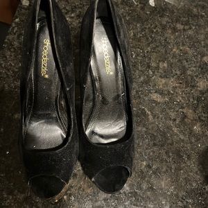 4’ black & gold heels